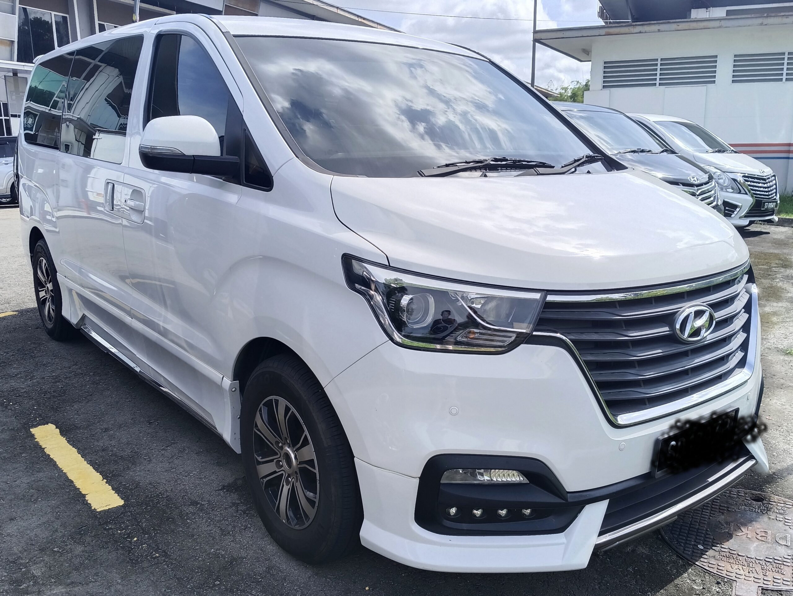 starex for rent Kota kinabalu